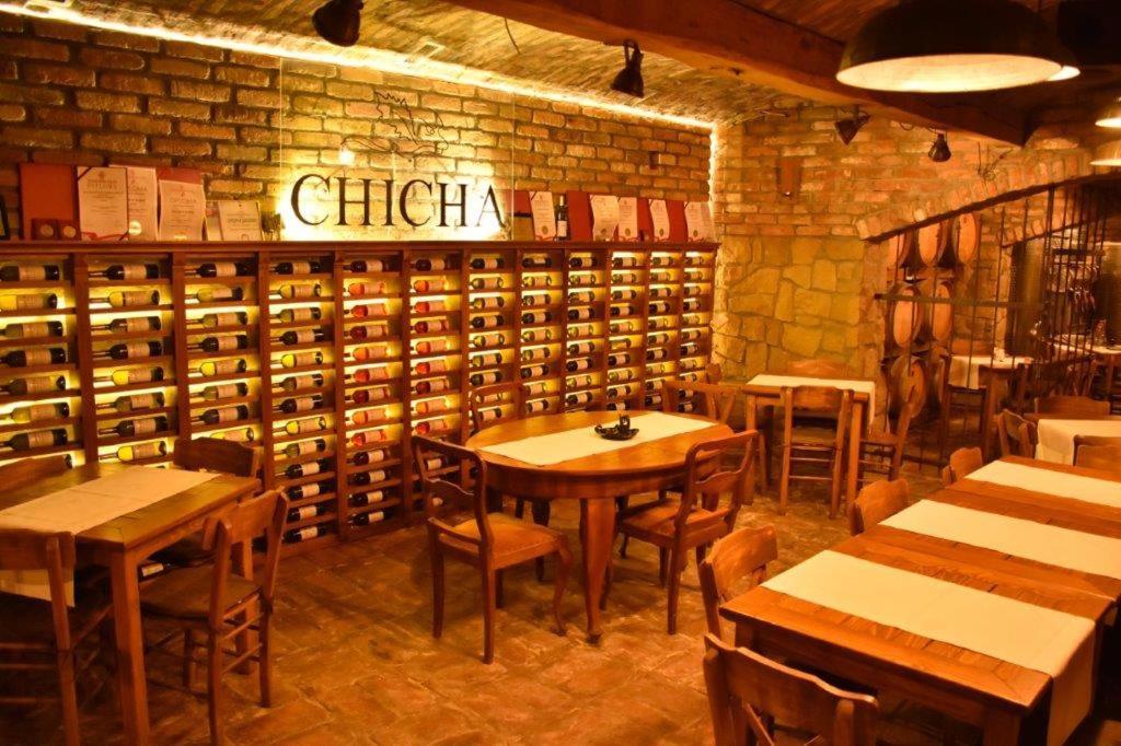 Garni Hotel Chicha - Winery Skrbic Belgrado Buitenkant foto